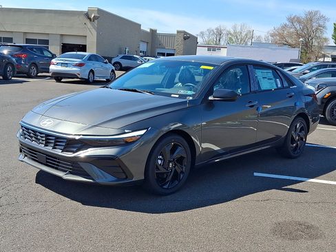 New 2026 Hyundai Elantra SEL Sport Premium FWD image 3