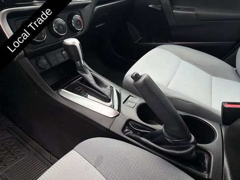 Used 2018 Toyota Corolla L image 12