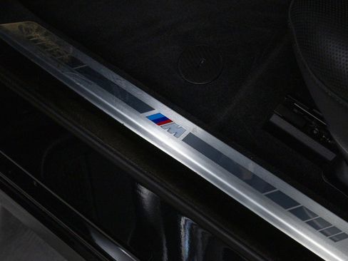 Used 2023 BMW 760i xDrive w/ Executive Package image 33