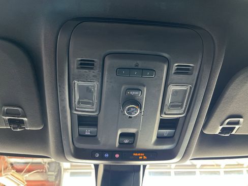 Used 2021 Chevrolet Tahoe Z71 AWD/4WD image 27