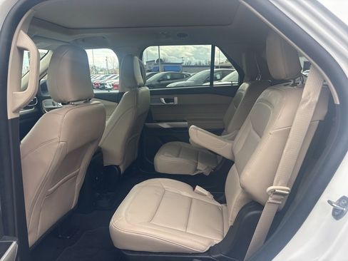 Used 2023 Ford Explorer XLT w/ Equipment Group 202A image 19