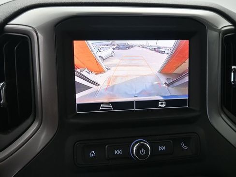 Used 2022 Chevrolet Silverado 1500 Custom image 29