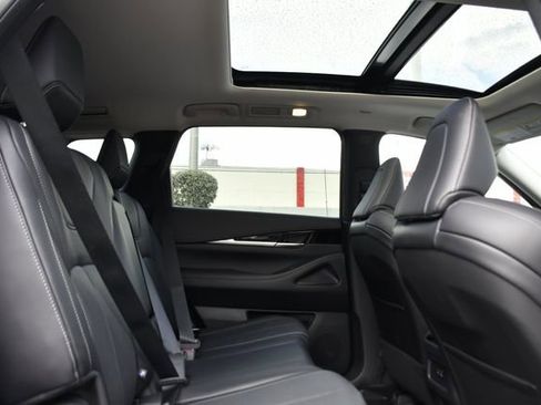 Used 2025 INFINITI QX60 Pure w/ Cargo Package image 27