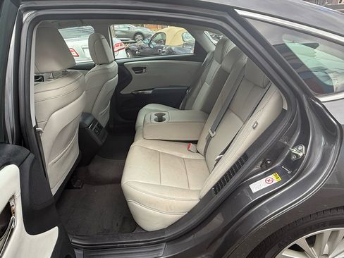 Used 2013 Toyota Avalon XLE Premium image 32