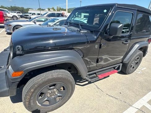 Used 2024 Jeep Wrangler Sport AWD/4WD image 4
