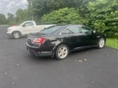 Used 2015 Ford Taurus SEL FWD image 4