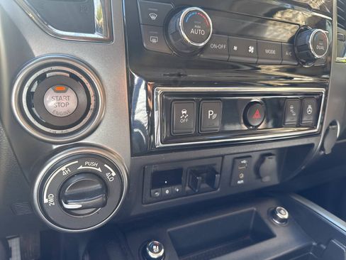 Used 2016 Nissan Titan Platinum Reserve AWD/4WD image 19
