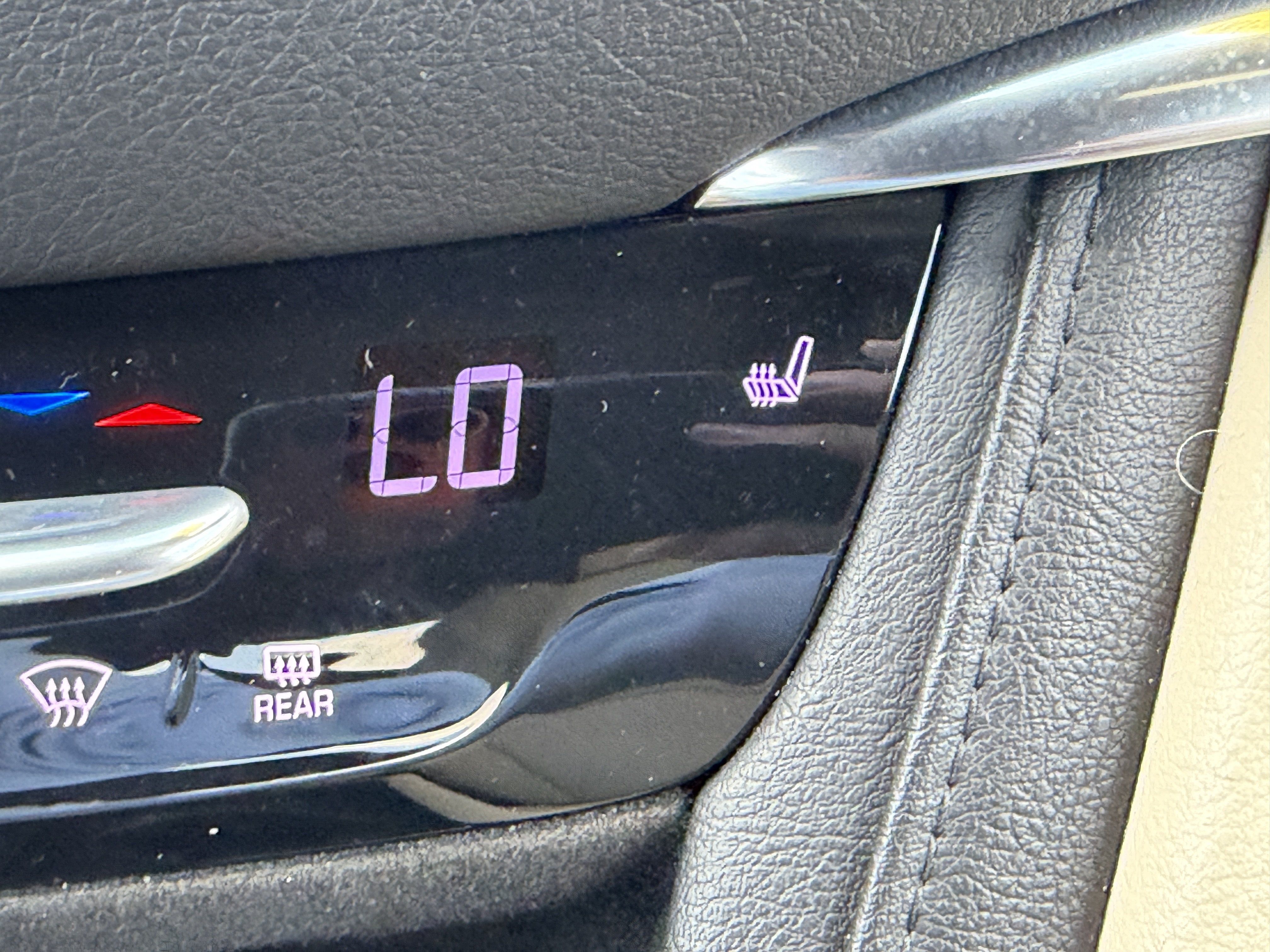 Used 2017 Cadillac XT5 Luxury w/ Driver Awareness Package FWD image 22