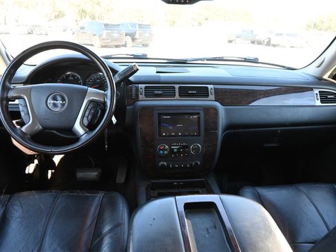 Used 2008 GMC Yukon Denali image 7