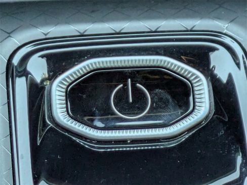 Used 2025 Jeep Wagoneer S Launch Edition image 36