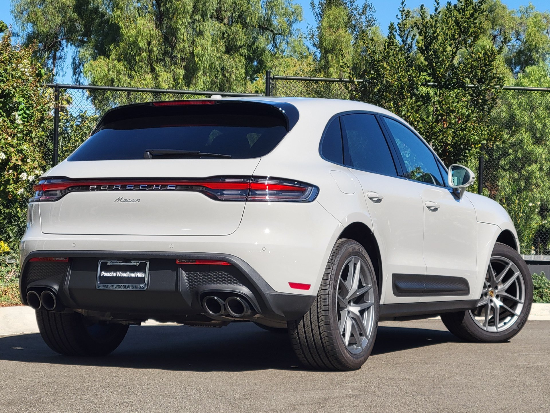 Used 2026 Porsche Macan AWD/4WD image 7