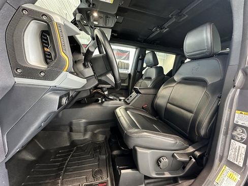 Used 2023 Ford Bronco Badlands w/ Sasquatch Package image 11