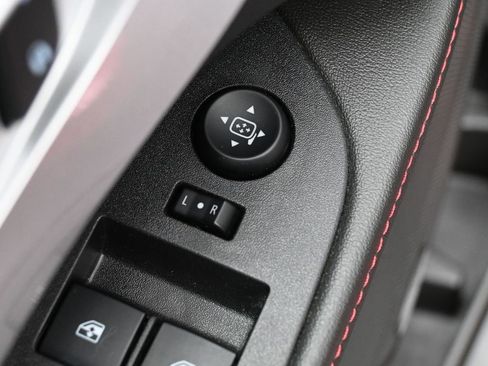 Used 2013 Chevrolet Equinox LTZ image 12