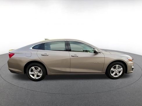 Used 2024 Chevrolet Malibu LT image 16