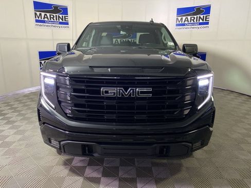 Used 2023 GMC Sierra 1500 Elevation w/ LPO, Elevation Black Package AWD/4WD image 15