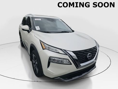 Used 2023 Nissan Rogue SL w/ SL Premium Package image 1