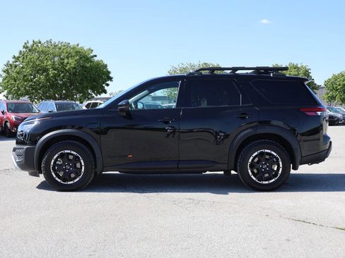 Used 2025 Nissan Pathfinder Rock Creek AWD/4WD image 8