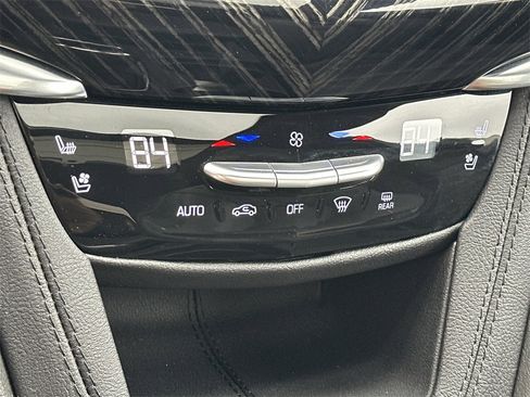 Certified 2025 Cadillac XT6 Premium Luxury image 34