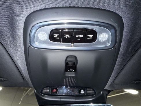 Used 2022 Volvo S60 T8 R-Design w/ Advanced Package image 24