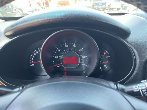 Used 2018 Kia Soul + FWD image 12