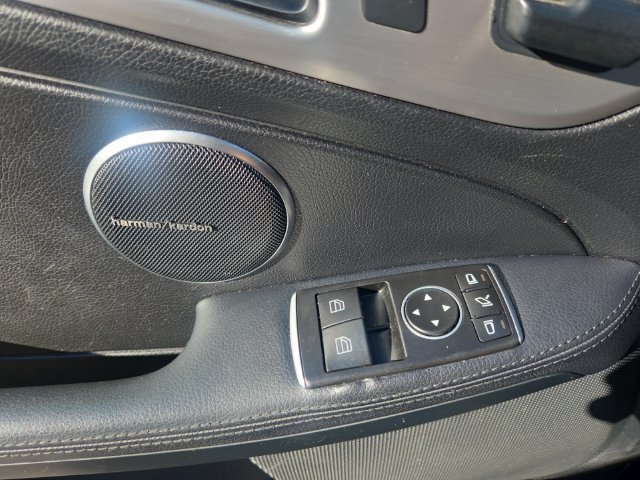 Used 2016 Mercedes-Benz SLK 300 image 16