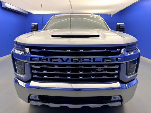 Used 2021 Chevrolet Silverado 2500 LTZ w/ LTZ Convenience Package AWD/4WD image 3