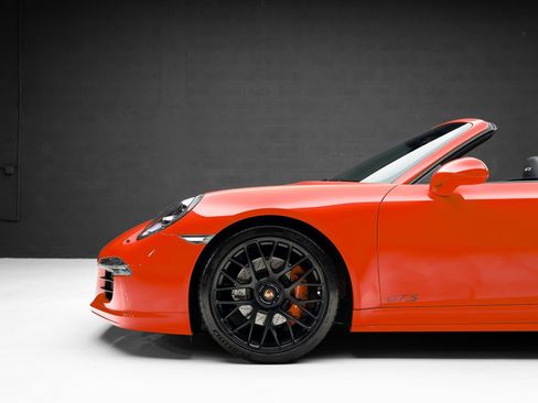 Used 2016 Porsche 911 Carrera GTS w/ GTS Interior Package RWD image 20
