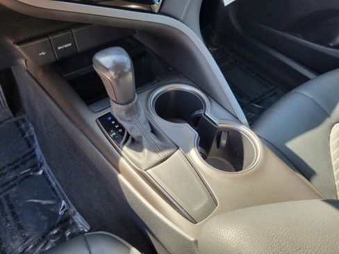 Used 2021 Toyota Camry SE image 16