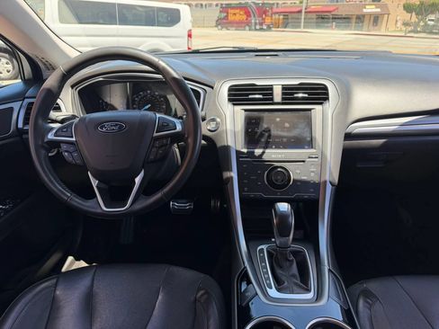 Used 2013 Ford Fusion Titanium FWD image 15