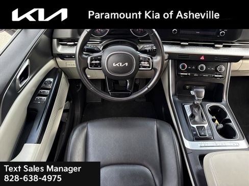 Used 2024 Kia Carnival LX image 22