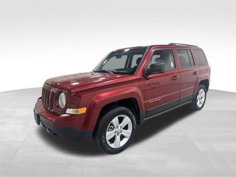 Used 2015 Jeep Patriot Latitude image 12