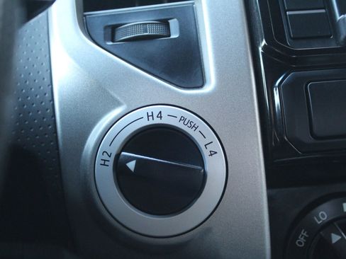 Used 2014 Toyota Tacoma 4x4 Double Cab image 29