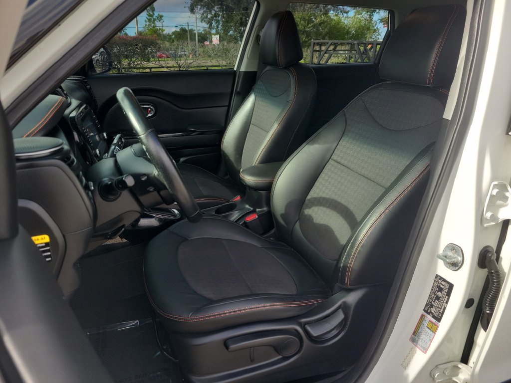 Used 2018 Kia Soul ! FWD image 15