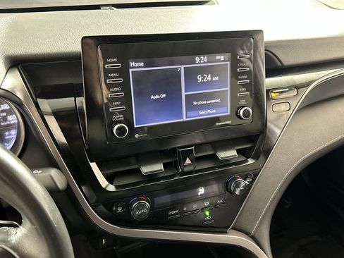 Used 2024 Toyota Camry SE w/ Blackout Package (TMS) image 16