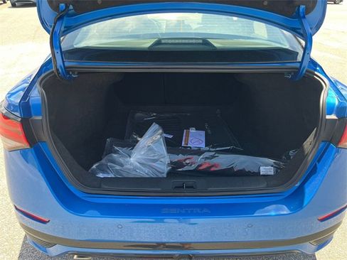 New 2025 Nissan Sentra SR w/ SR Premium Package image 28