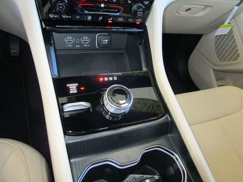 New 2025 Jeep Grand Cherokee L Limited w/ Luxury Tech Group II image 44