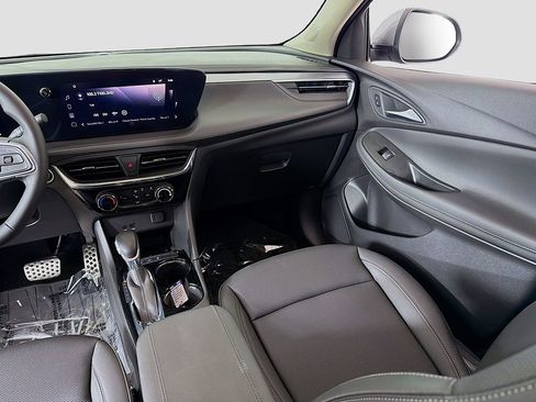 Used 2024 Buick Encore GX Sport Touring w/ Advanced Technology Package AWD/4WD image 24