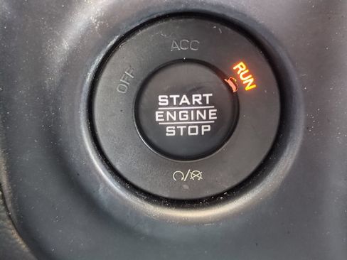 Used 2021 Jeep Wrangler Sport AWD/4WD image 29