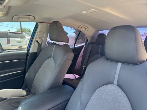 Used 2021 Toyota Camry LE FWD image 3