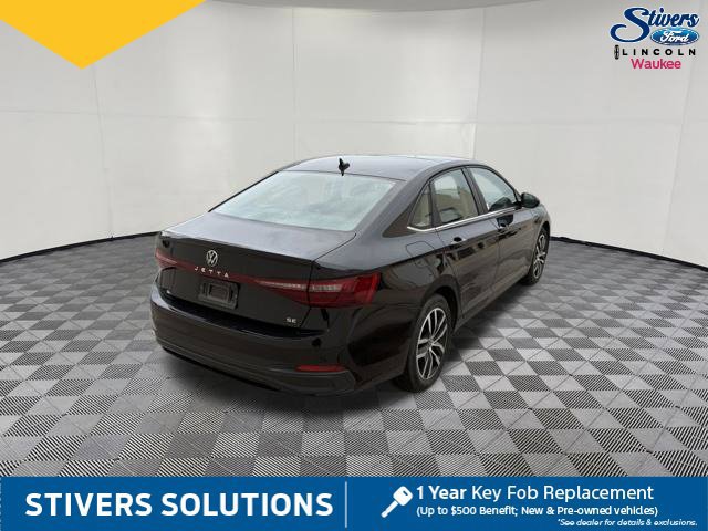 Used 2025 Volkswagen Jetta SE FWD image 6