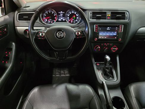 Used 2017 Volkswagen Jetta SE FWD image 22
