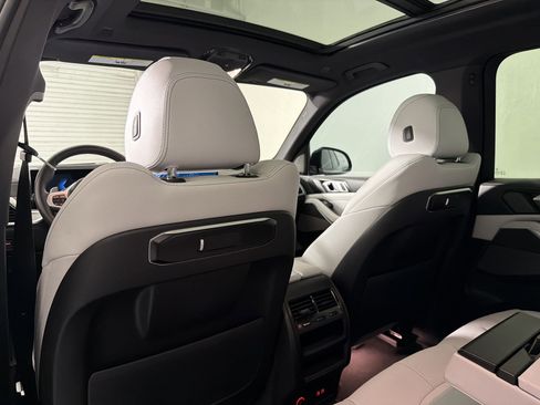 Certified 2025 BMW X5 sDrive40i w/ M Sport Package RWD image 32