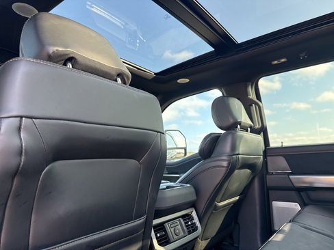 Used 2024 Ford F250 Platinum image 20