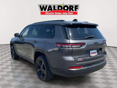 Used 2023 Jeep Grand Cherokee L Laredo AWD/4WD image 2