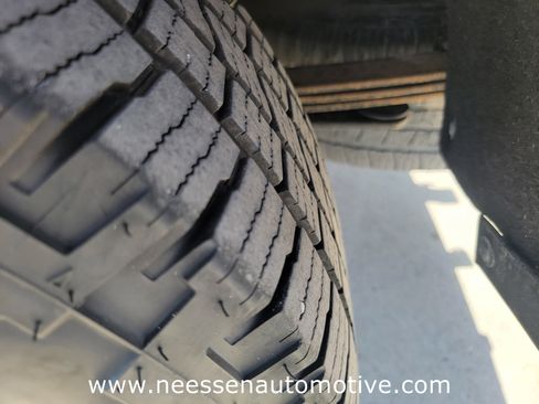 Used 2019 Chevrolet Colorado LT image 32