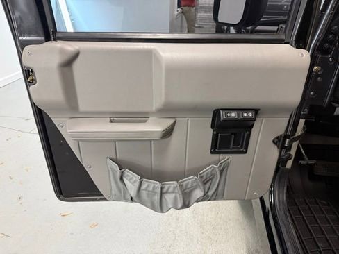 Used 1996 HUMMER H1 4-Door Wagon image 17