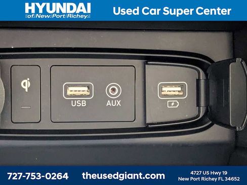 Used 2020 Hyundai Santa Fe SEL FWD image 28