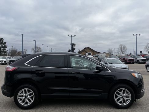Used 2024 Ford Edge SEL w/ Convenience Package image 5