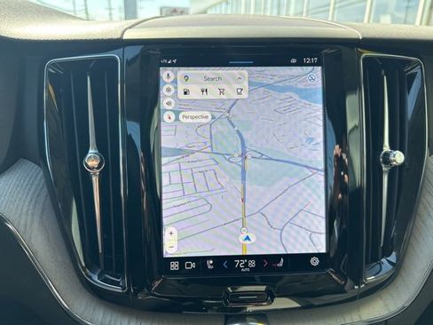 Certified 2025 Volvo XC60 B5 Plus AWD/4WD image 22
