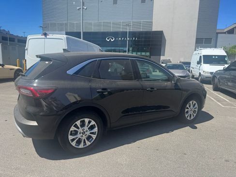 Used 2024 Ford Escape Active FWD image 3